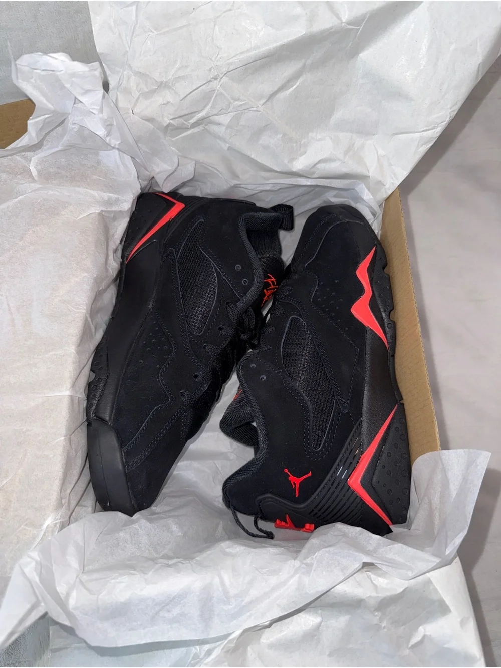 Jordan Kid Jumpman MVP 92 (GS) boy’s 5.5, 7 girls Black Sneakers with Red Flight
